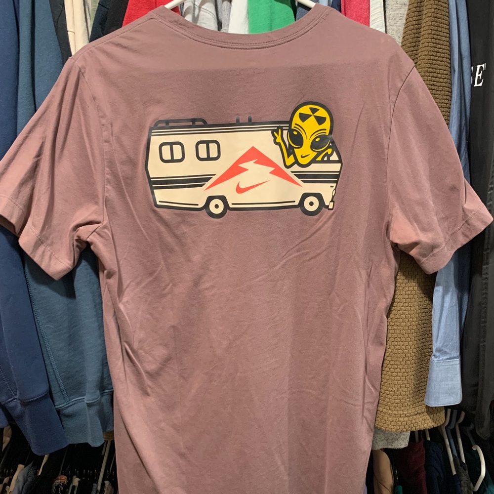 Nike Men's Graphic Tee
